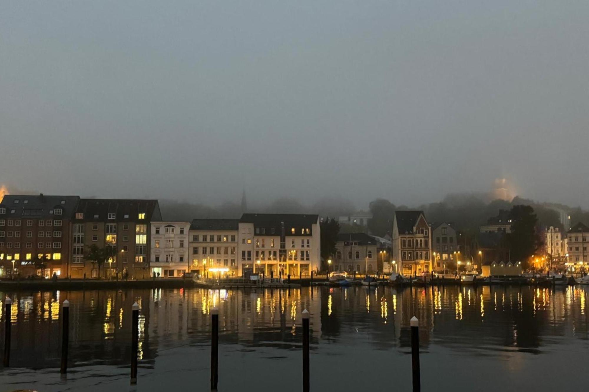 Lieblingsplatz -wunderschoen, Mit Blick Auf Foerde *